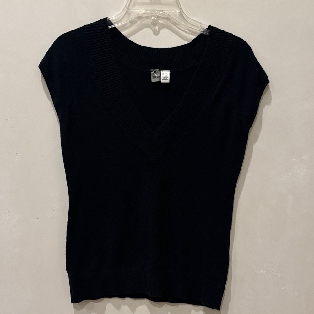 “BP Black V-Neck Cap Sleeve Top – Soft Cotton Blend, Size Large”